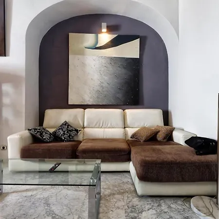 Casa La Tercia, En Pleno Casco Historico *