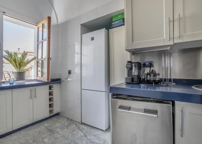 Casa La Tercia, En Pleno Casco Historico *